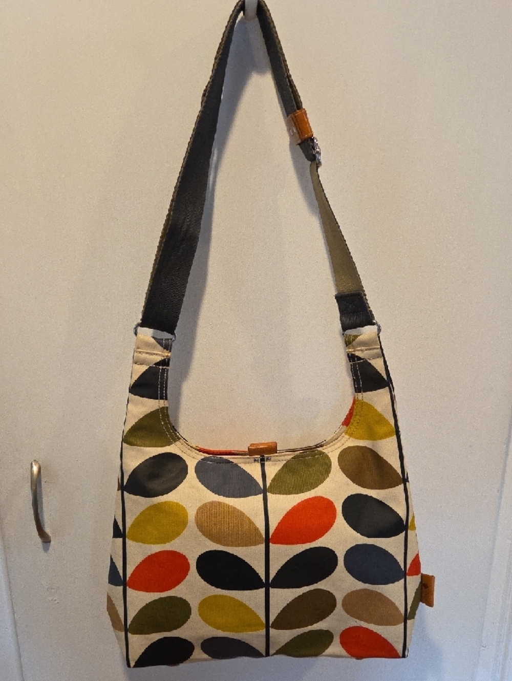 Orla Kiely Classic Multi Stem Midi Crossbody Swing Bag - Picture 2 of 11